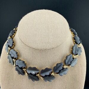 Vintage‎ Lisner Necklace Gray Thermoset Plastic Oak Leaf Gold Tone  17in